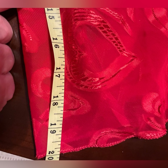 Lovely Silky Red Heart ❤️ lingerie in Size Medium. Mini length Adjustable straps - Picture 10 of 10